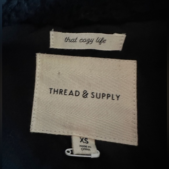 Thread & Supply Wubby Fleece Pullover XS Black Leopard - Picture 6 of 6